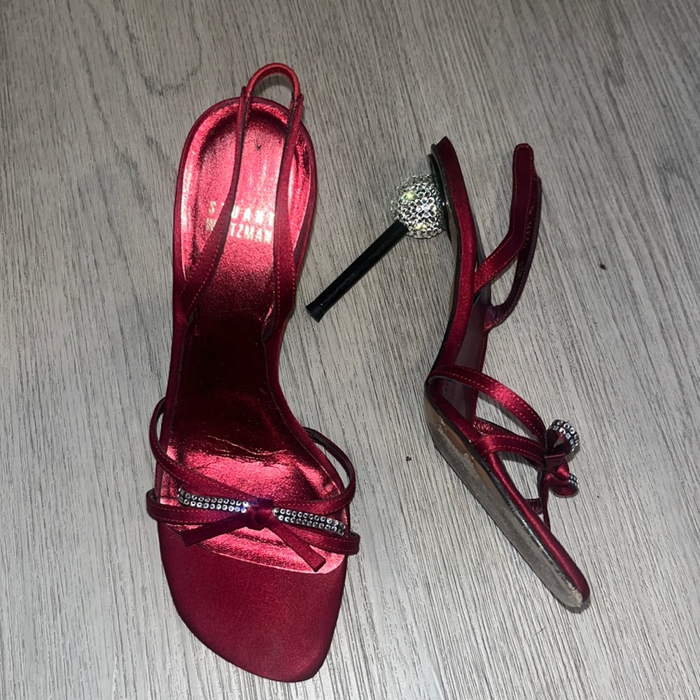 Like new beautiful Stuart Weitzman Red sling backs